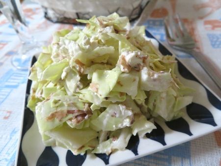 『切って和えるだけでおつまみ♪　キャベツのおかかクリームチーズ和え』