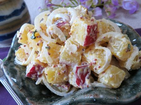 『甘味と酸味のバランスがいいっ♪　さつまいもと玉ねぎの粒マスサラダ』
