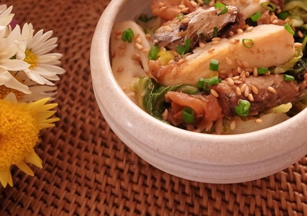 『白菜と秋刀魚の梅和えガーリックオイル仕立て』