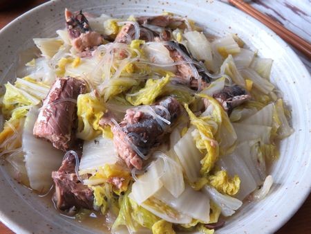 『全部入れて蒸し煮にするだけ☆　白菜とさば缶と春雨のうま煮』