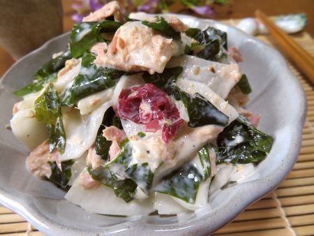 『切って混ぜるだけ♪　大根と海藻とツナの塩麹マヨサラダ』