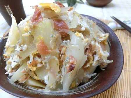 『大根のとろしゃき食感にハマります♪　そぎ切り大根の梅じゃこたまご炒め』