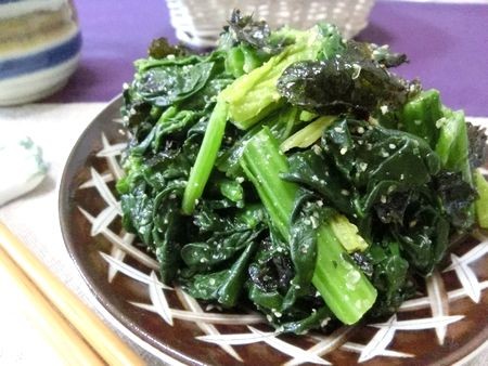 『甘みがクル～♪　ちぢみほうれん草の韓国海苔和え』