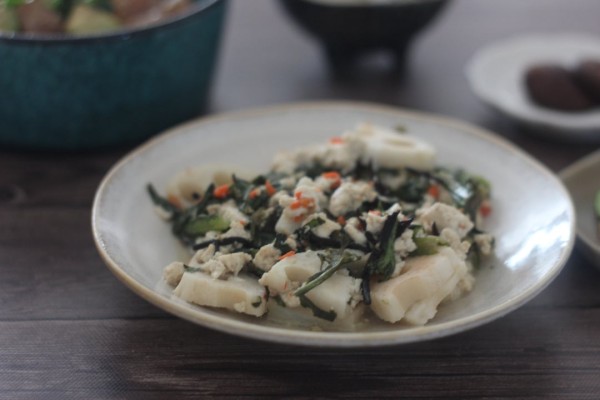 『春菊と蓮根とひじきの炒り豆腐とまごわやさしいダイエット献立』