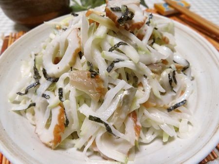 『大根は皮ごと☆　大根とちくわとザーサイのサラダ』