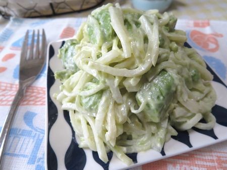 『お酒のあてにも♪　アボカドと大根のわさびマヨサラダ』
