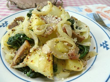 『ちぢみほうれん草入り☆　ジャーマンポテト』