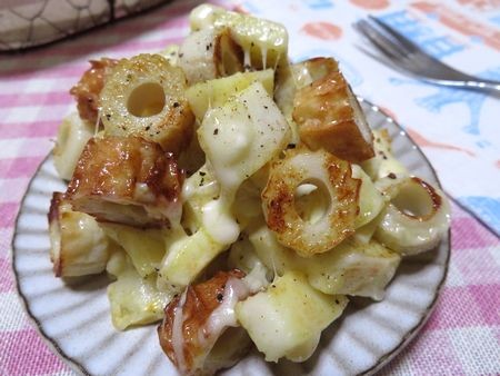 『ささっとおつまみ☆　ちくわと山芋のカレーチーズ炒め』