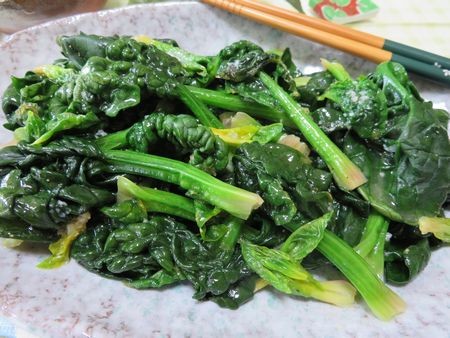 『3分で極上副菜☆　ちぢみほうれん草の塩麹オイル蒸し』