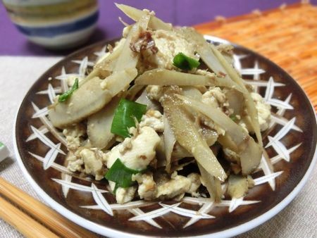 『減塩でもコク♪　ごぼう炒り豆腐』