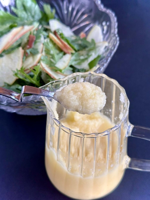 『【冬の味覚】りんごドレッシングは材料2つだけ！』