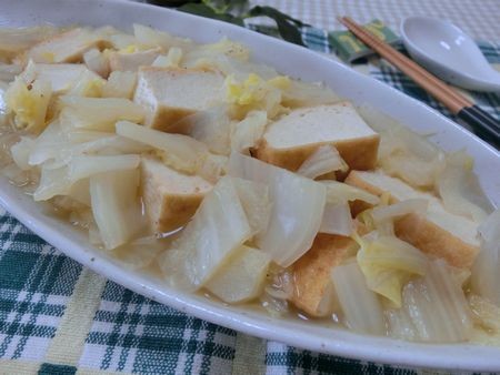 『フライパンで15分煮るだけ☆　白菜と厚揚げの柚子胡椒コンソメ煮』