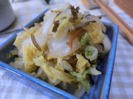 『酢生姜を入れたらさらに好みに仕上がった♪　白菜と柚子昆布生姜漬け』