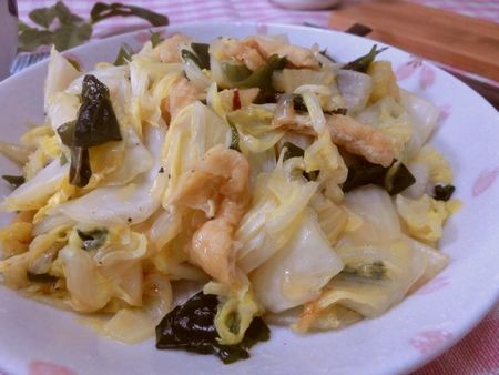 『肉無しだけどウマッ♪　白菜とワカメと油揚げの中華炒め』