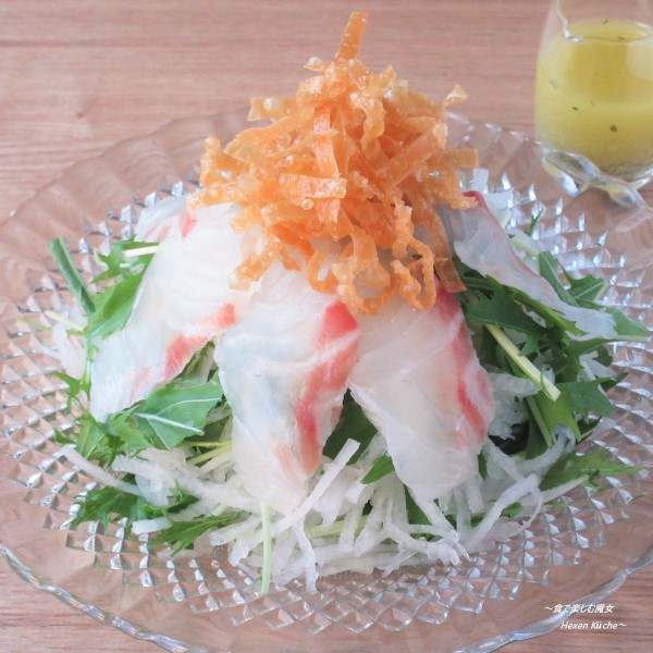 簡単だけど豪華。大根と水菜がサクサク♪『鯛のお刺身サラダ　ワサビ＆ハーブドレッシング』