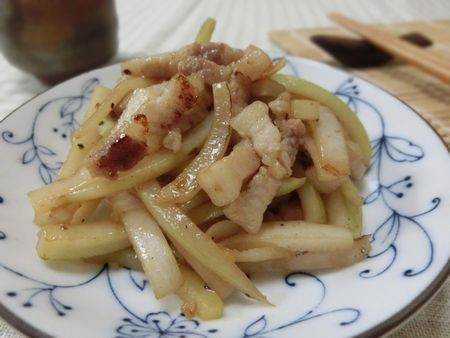 『醤油をオイスターソースに変えて♪　大根と豚バラのオイスターきんぴら』