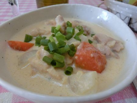 『小麦粉不使用☆　大豆粉で鶏と根菜のホワイトシチュー』