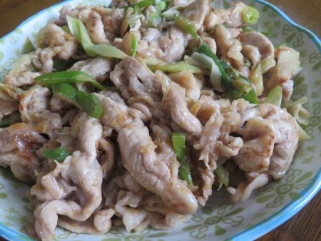 『くったり長ねぎをからめて♪　豚こま肉の生姜炒め』