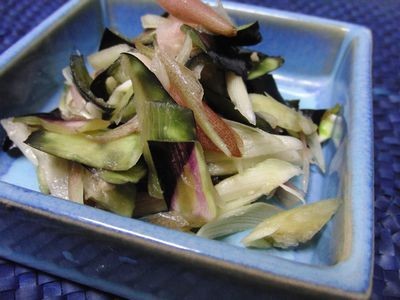 『なすの皮と茗荷の浅漬け風　生姜醤油あえ』