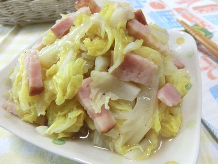 『コンソメ不要☆　芯も甘～い♪　春キャベツとベーコンのくたくた煮』