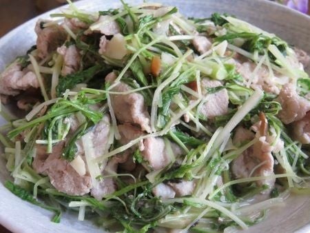『汁だくが美味しい♪　豚こま肉と水菜の梅にんにくポンマヨ炒め』