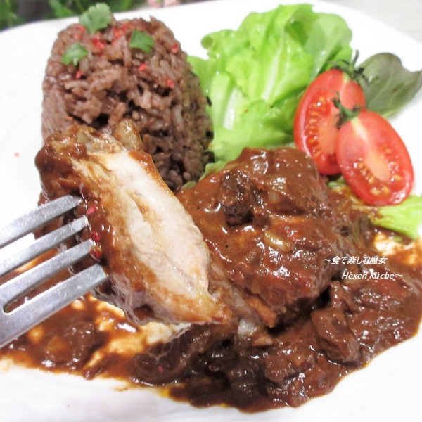 チョコと、ピリッと刺激的。『鶏肉のチョコレート煮込み』メキシコ料理風。