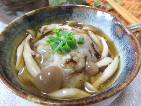 『ペッパーでピリリ♪　たっぷりキノコのレンコンまんじゅう』