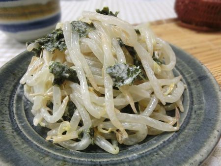 『ごま油とマヨのW使いが美味い♪　もやしと焼き海苔のからしマヨ和え』