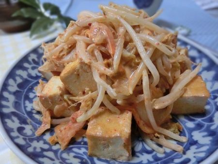 『ウマッ♪　厚揚げもやしとキムチの味噌マヨ炒め』