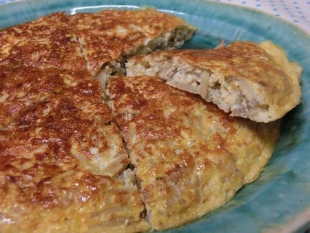 『メンチカツ風♪　ごぼう鶏そぼろともやしのオムレツ』