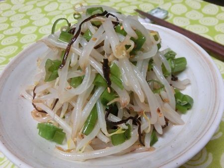 『お箸が止まらない～♪　ワンパン☆　もやしとねぎの塩昆布ナムル』