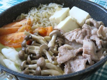 『白だしで甘さひかえめ♪　豚こまでミニすき焼き』