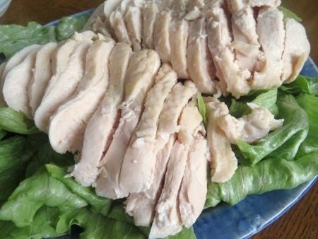 『炊飯器で簡単失敗なし♪　鶏むね肉でしっとりやわらかサラダチキン』