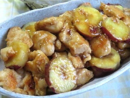 『酢の代わりにかぼす果汁が美味い♪　鶏むね肉とさつまいもの甘酢炒め』