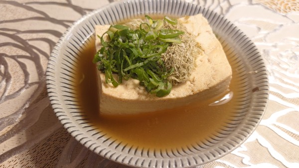 とろろ昆布の煮やっこ