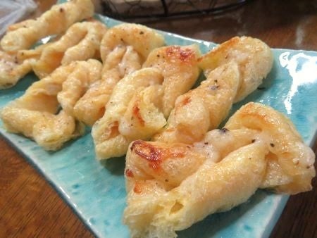 『トースターで3分おつまみ♪　油揚げのペッパーマヨ焼き』