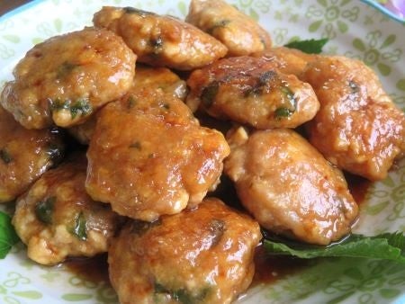 『ついつい手がのびる♪　鶏ひき肉と豆腐の照り焼きミニバーグ』