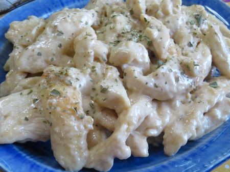 『しっとりやわらかでヤミツキ♪　スティック鶏むね肉のポンマヨ炒め』