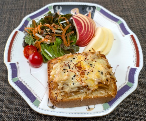 自家製食パンを使って金平ごぼうチーズトースト♪☆♪☆♪