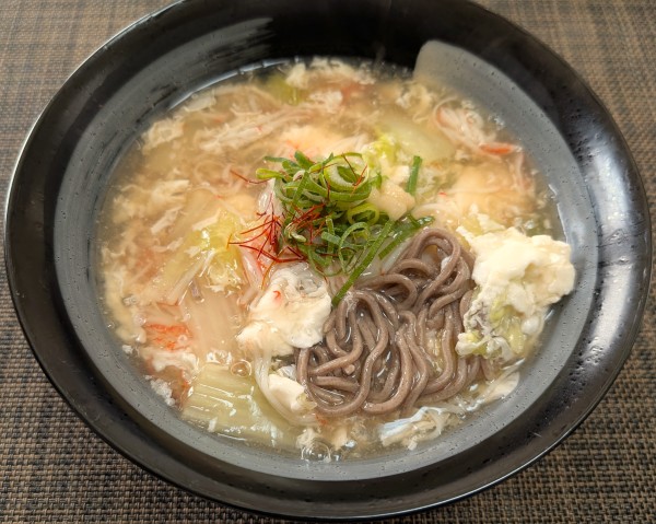 かにの卵白あんかけ蕎麦♪・・♪