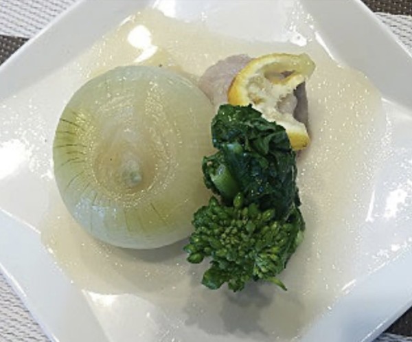 一日が短かった!!オーブン仕事と電子レンジで時短!「!新玉ねぎ丸ごと煮込み～雪が増えた富士山です