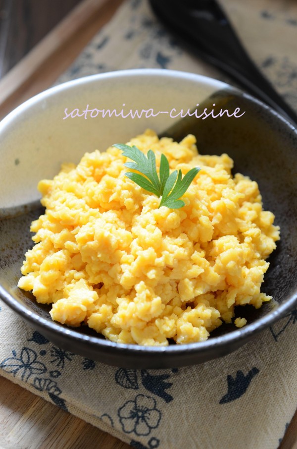 『お弁当に【レンチン♪卵そぼろ】米粉で簡単＆しっとり美味しい！』