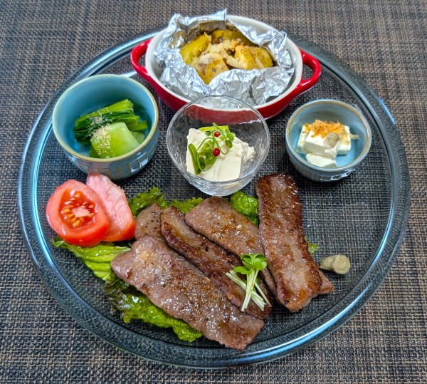 アレンジも楽しい＆おいしい☆新じゃがの肉みそチーズ焼き♪☆♪☆♪