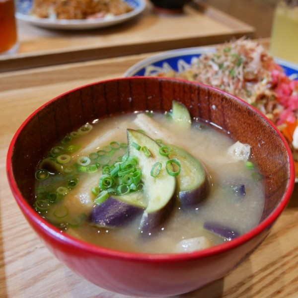 『ナスの収穫14個目はおみそ汁、昨日の晩ごはん#本日のおうちごはん』