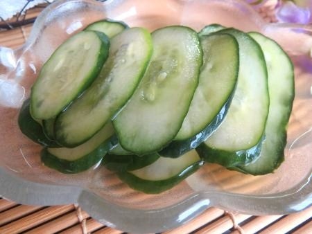 『材料3つで置くだけ美味♪　スライスきゅうりのポン酢漬け』