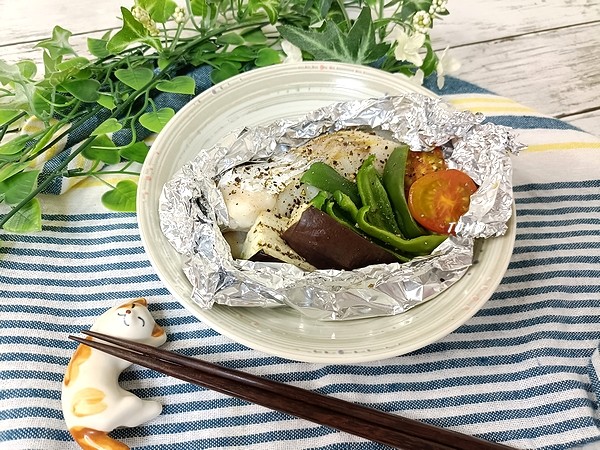 暑い日にも♪トースターで楽々！夏野菜のタラのホイル焼き