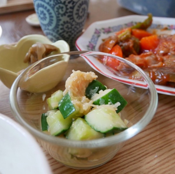 『ガリ味噌きゅうりとなんちゃって酢豚、昨日の昼ごはん#本日のおうちごはん』