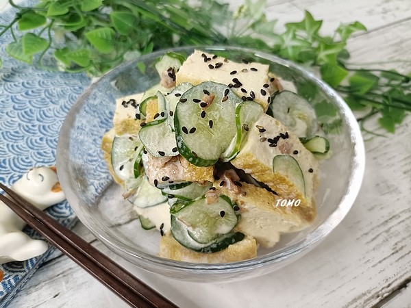 おつまみにも♪レンジで簡単！厚揚げときゅうりの梅マヨ和え