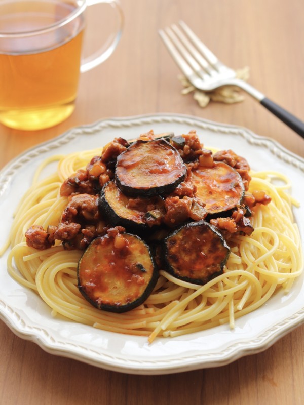 ズッキーニのミートソーススパゲッティ【トマト缶不要・主材料3つ】