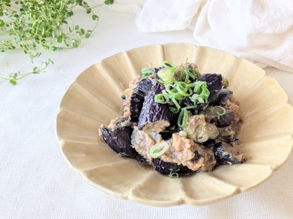 旬を楽しむ♪『ナスとツナの胡麻味噌煮』の作り方 - 美肌Dish